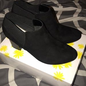 Like New Women’s Booties